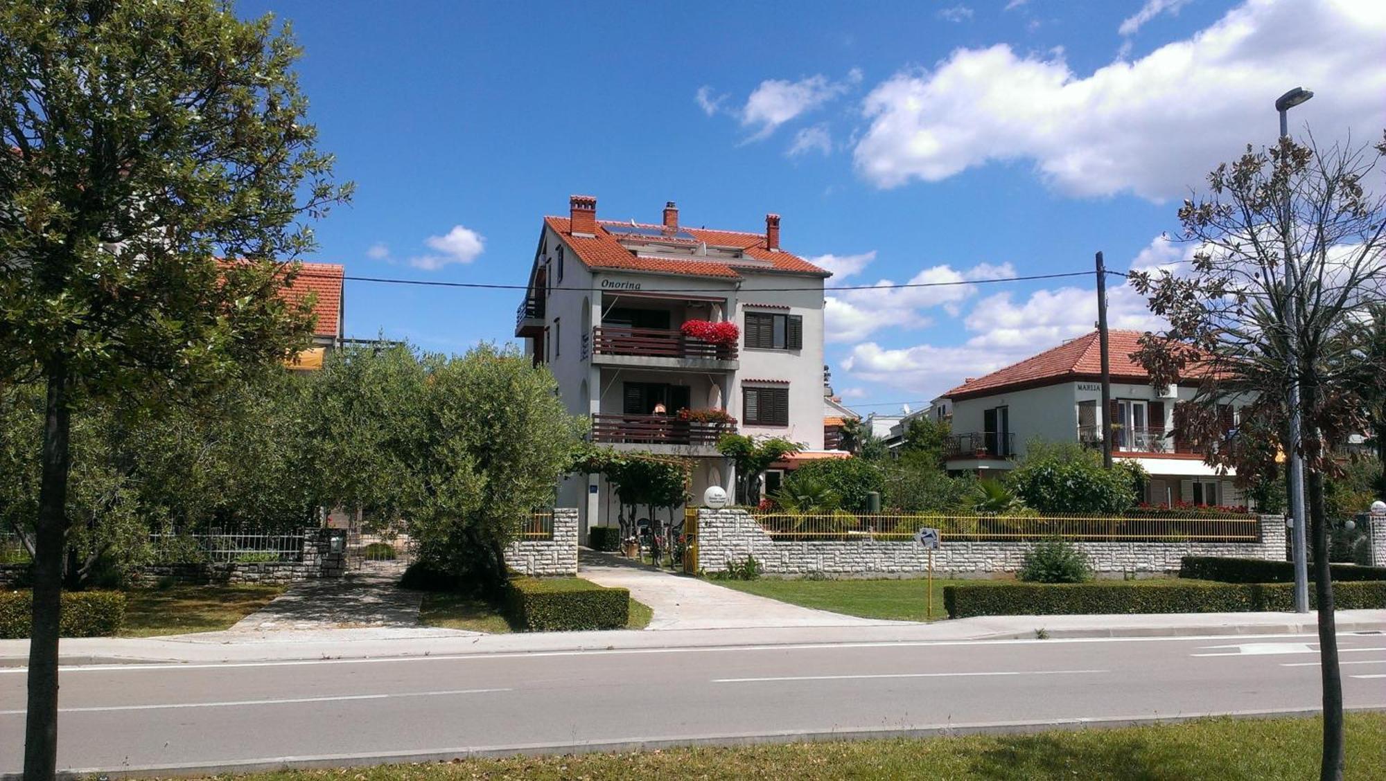 Apartments Onorina Задар Экстерьер фото